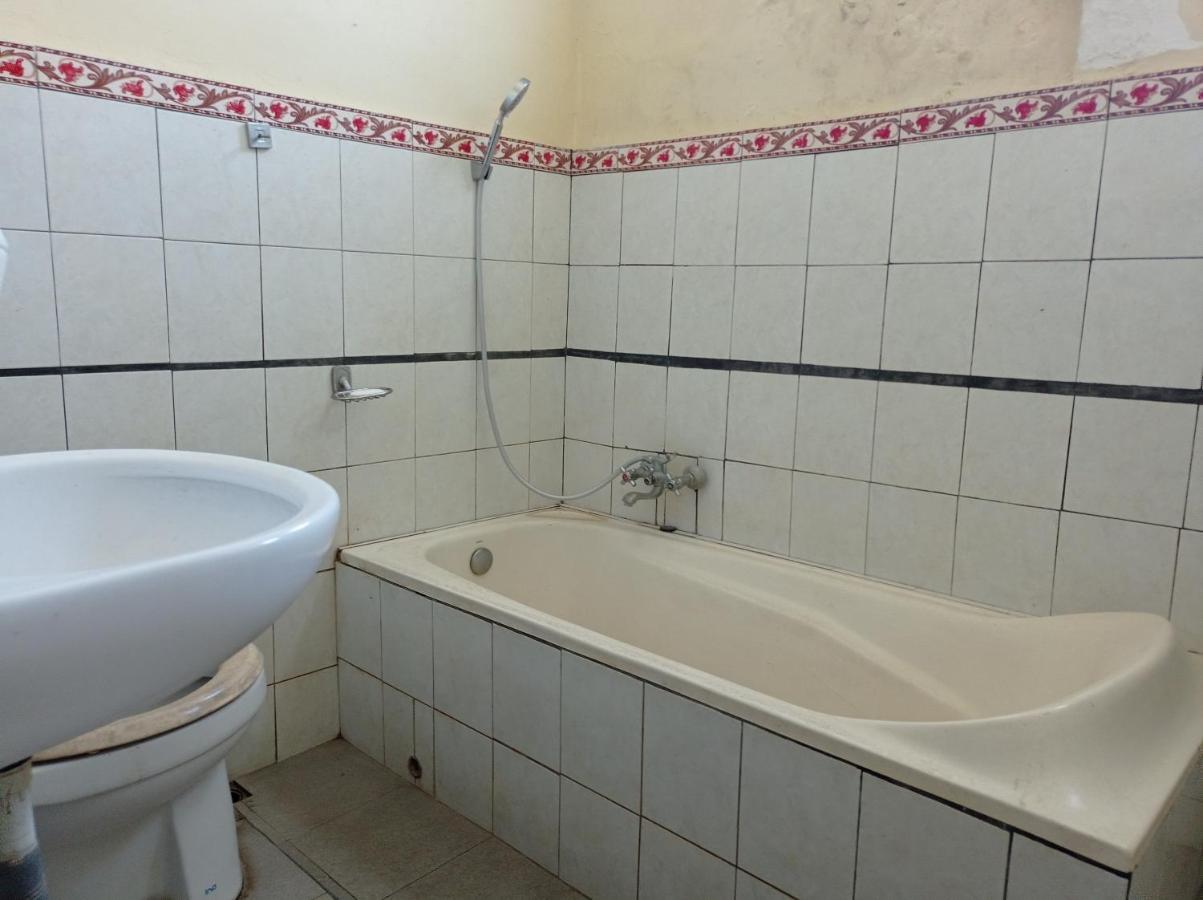 Hotel Mawar Sari Mitra Reddoorz Payangan Luaran gambar